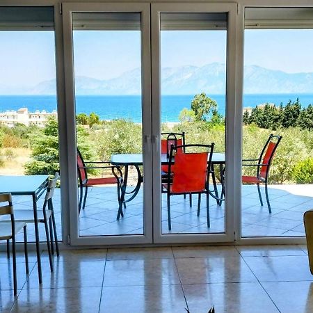 View Διαμερισμα Villa Loukissia Exteriör bild