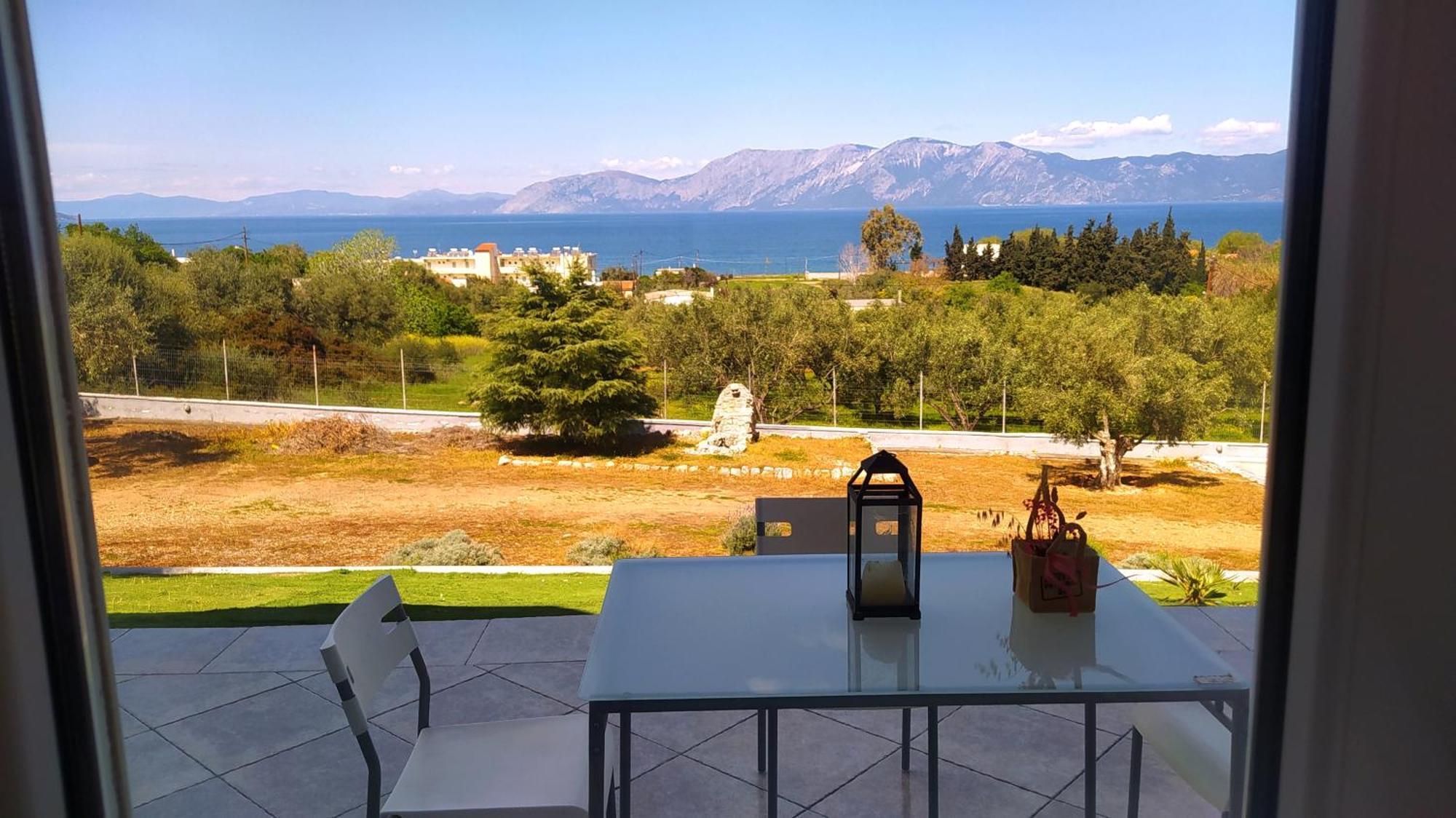 View Διαμερισμα Villa Loukissia Exteriör bild