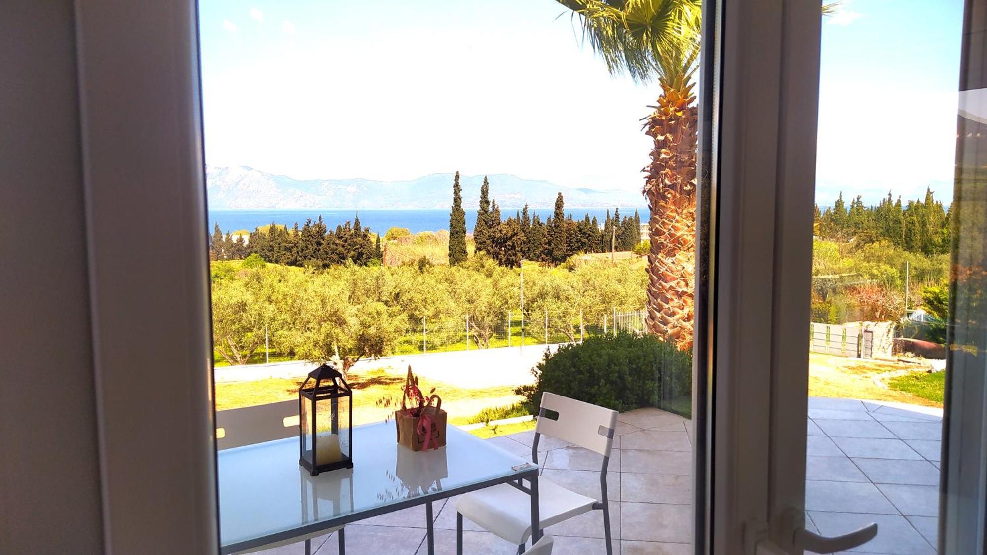 View Διαμερισμα Villa Loukissia Exteriör bild
